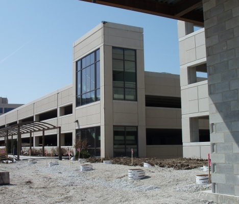 Northwestern Mutual Parking Structure: Franklin Campus 
